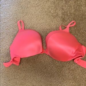 Victoria’s Secret bra never worn 32D